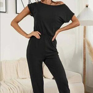 Chic Seamles Short Sleeve Boat Neck Black Womens Jumpsuit With Pockets Size M